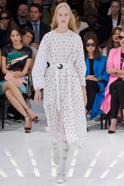 Look 9